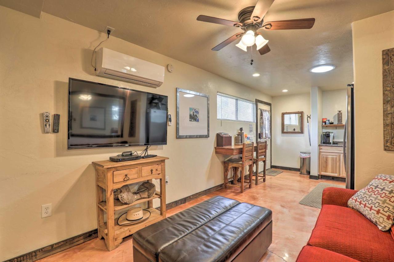 Pet-Friendly Tucson Casita Shared Hot Tub And Porch 빌라 외부 사진